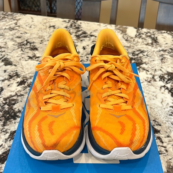 Hoka Shoes - Hoka Women's Mach Supersonic 7.5; Gold with SuperFeet inserts retail for $50.00